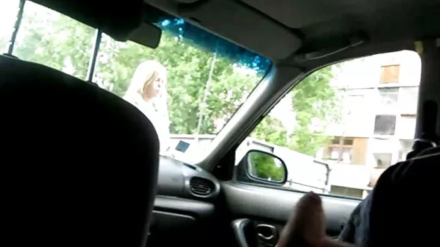 A telhetetlen pasi nem tudja abbahagyni Chloe Temple cuki tini családi kefélés krémes punciját