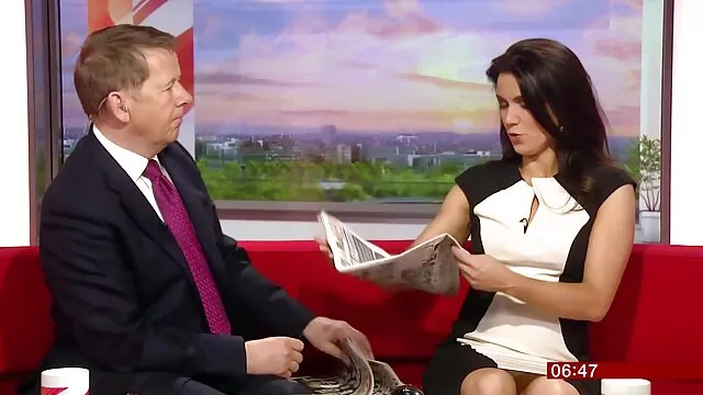 A pufók ébenfa kurva Cheyanne Foxxx ingyen családi sex megnyalja szőrös punciját