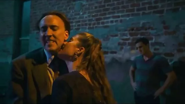 Rendkívül családi pornó szőrös és pufók csajszi Sky Sarahy, aki a korcs farkát szívja