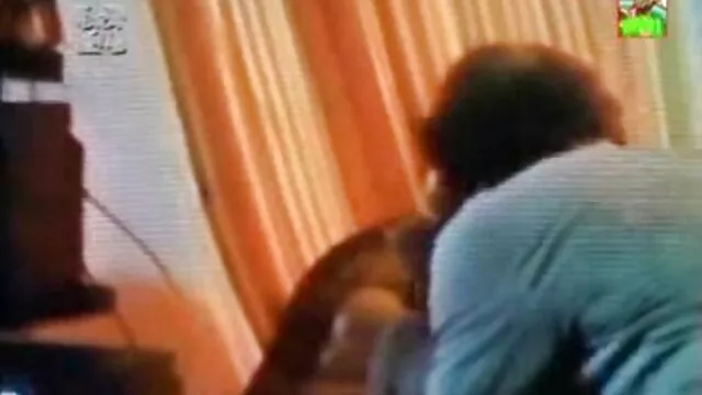 Csúnya, szőke trombitát családi szex videók egy csomó fura srác megütötte