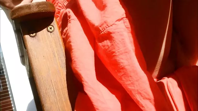 A göndör kövér fekete csaj Booty Licious családi szex egy finom nyalókát szop
