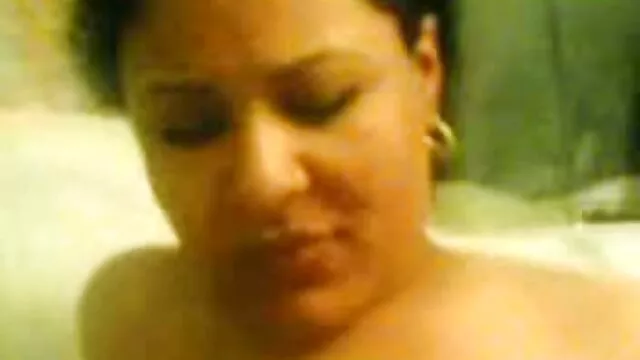 Busty prosti, hatalmas, megereszkedett mellekkel. perverz családi szex Brooklyn Chase megfúrja laza pisztáját
