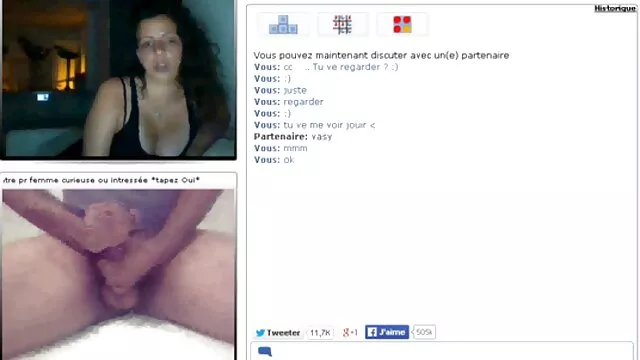 Gigi La Porte ügyes családi sex tube szopást ad az irodában