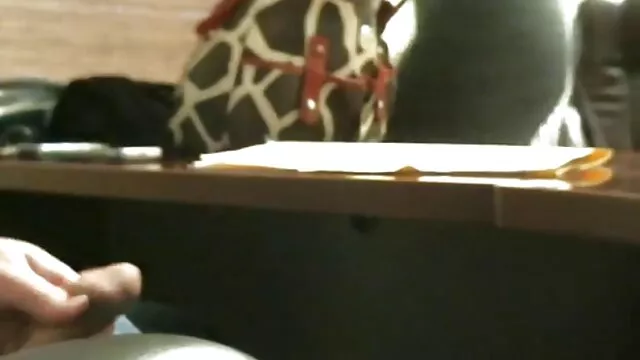 A testes családi sex ingyen japán csaj, Reina Yoshii négyesben dolgozik