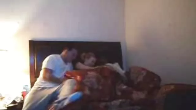 Játékos vörös hajú tini lesz anális szar, családi szexvideók mielőtt arcát permetezni cum